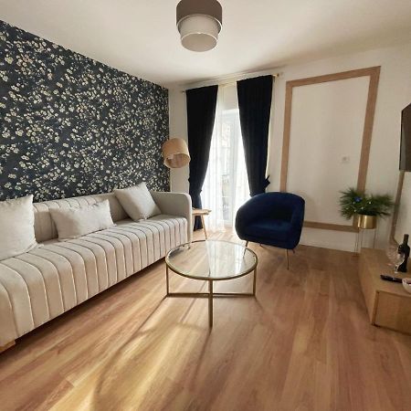 Lungomare Apartments Petrovac Exteriör bild