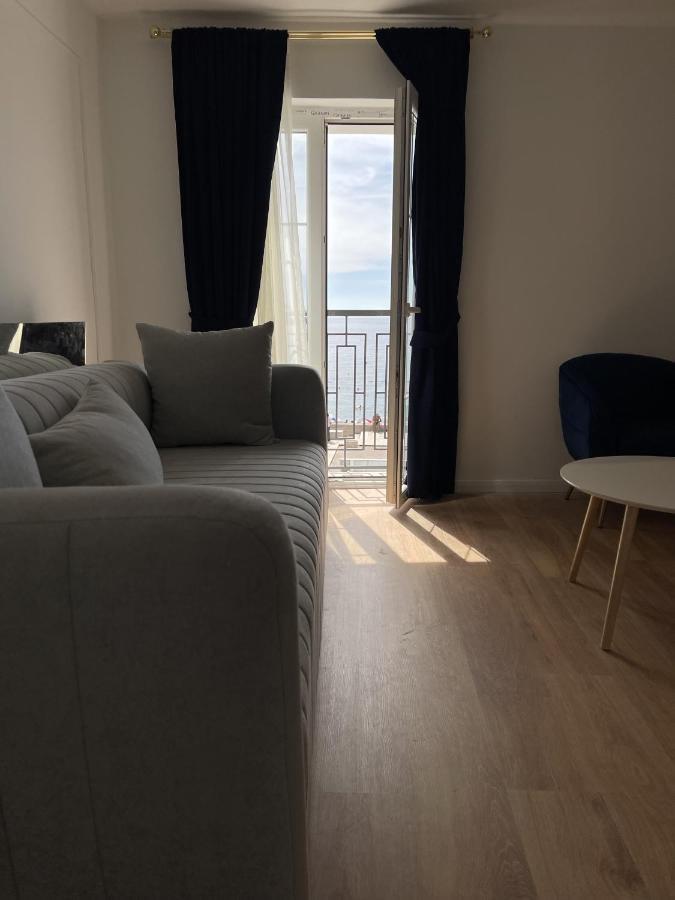 Lungomare Apartments Petrovac Exteriör bild